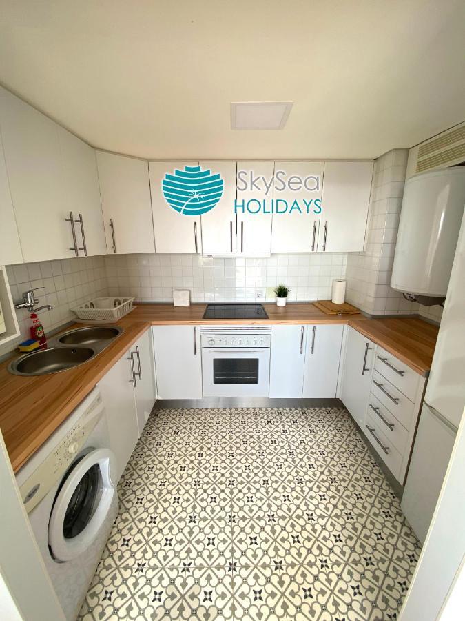 Skysea Holidays La Carihuela Apartment Torremolinos Bagian luar foto