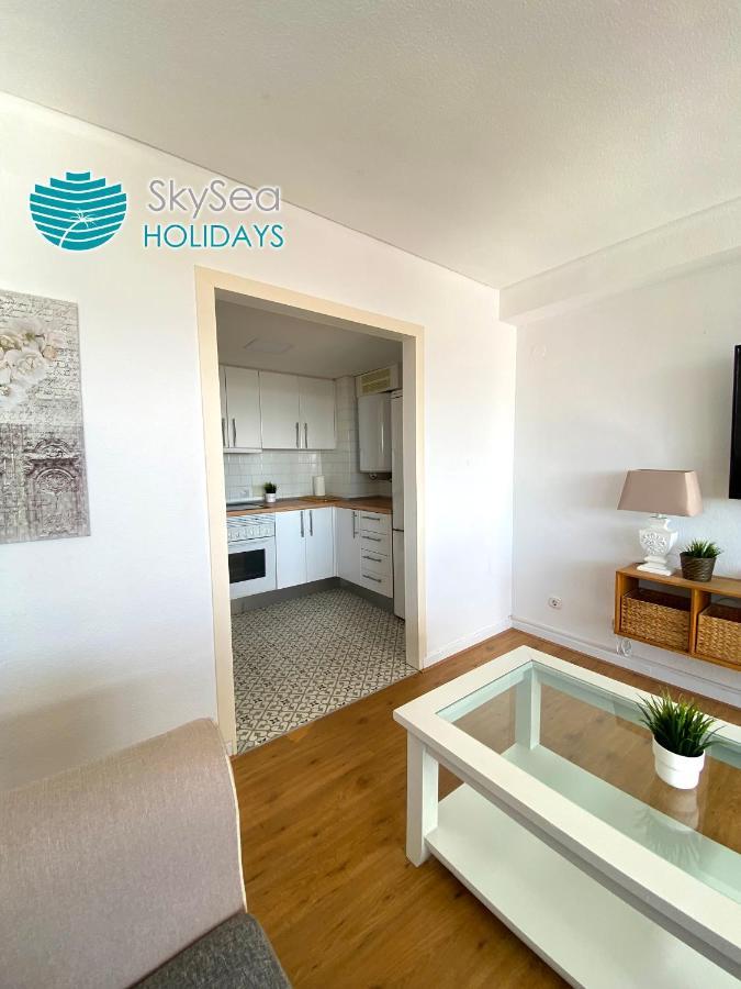 Skysea Holidays La Carihuela Apartment Torremolinos Bagian luar foto