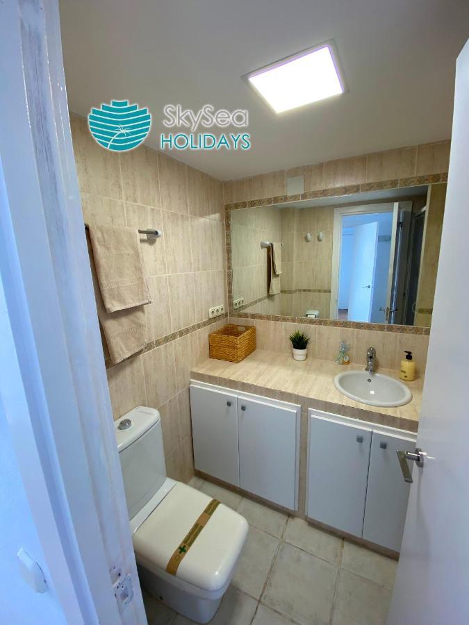 Skysea Holidays La Carihuela Apartment Torremolinos Bagian luar foto